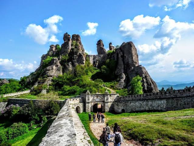 България